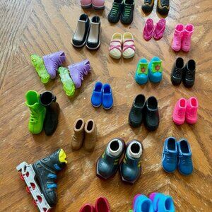 Lot 19 Pairs Barbie Fashion Doll Shoes & 2 Singles Vintage / Modern Mix
